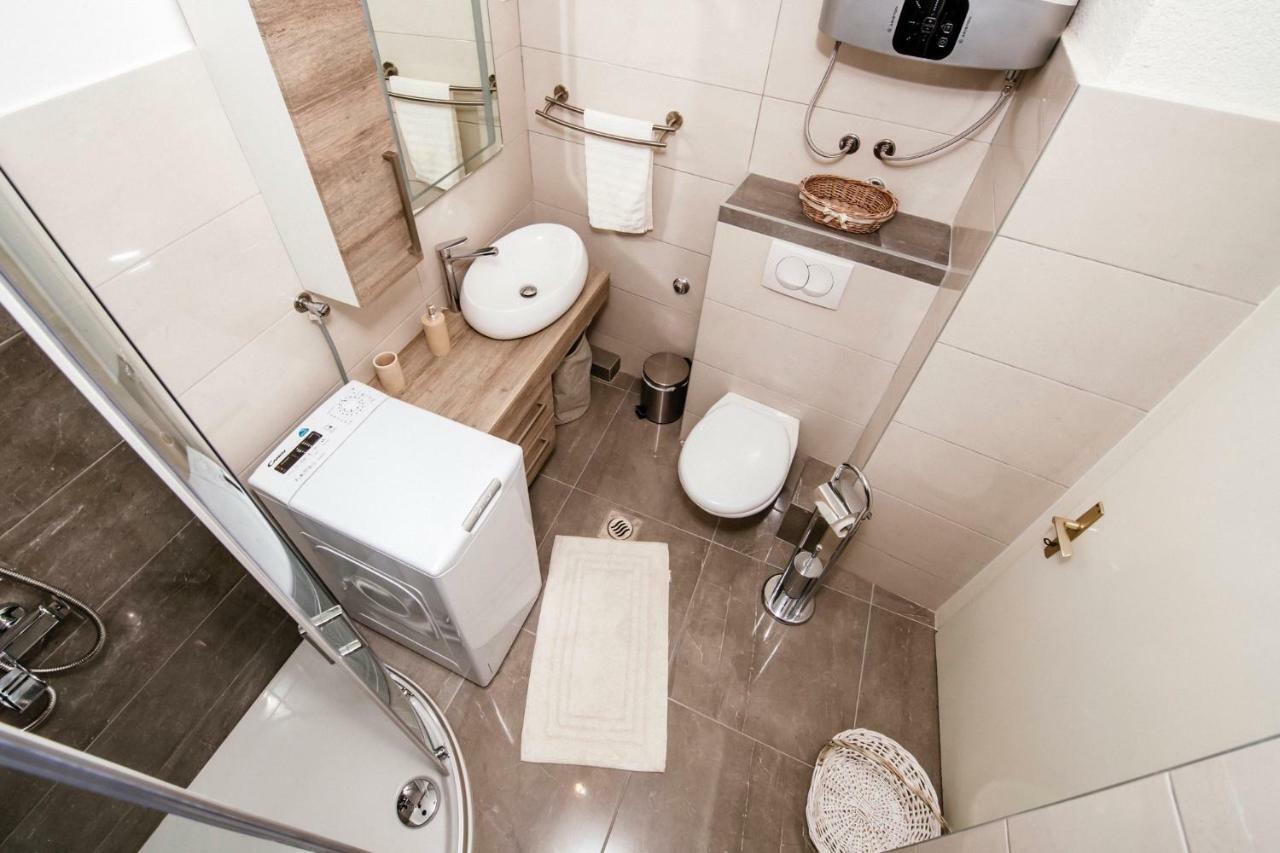 Heart Of Town Apartment Zadar Bagian luar foto