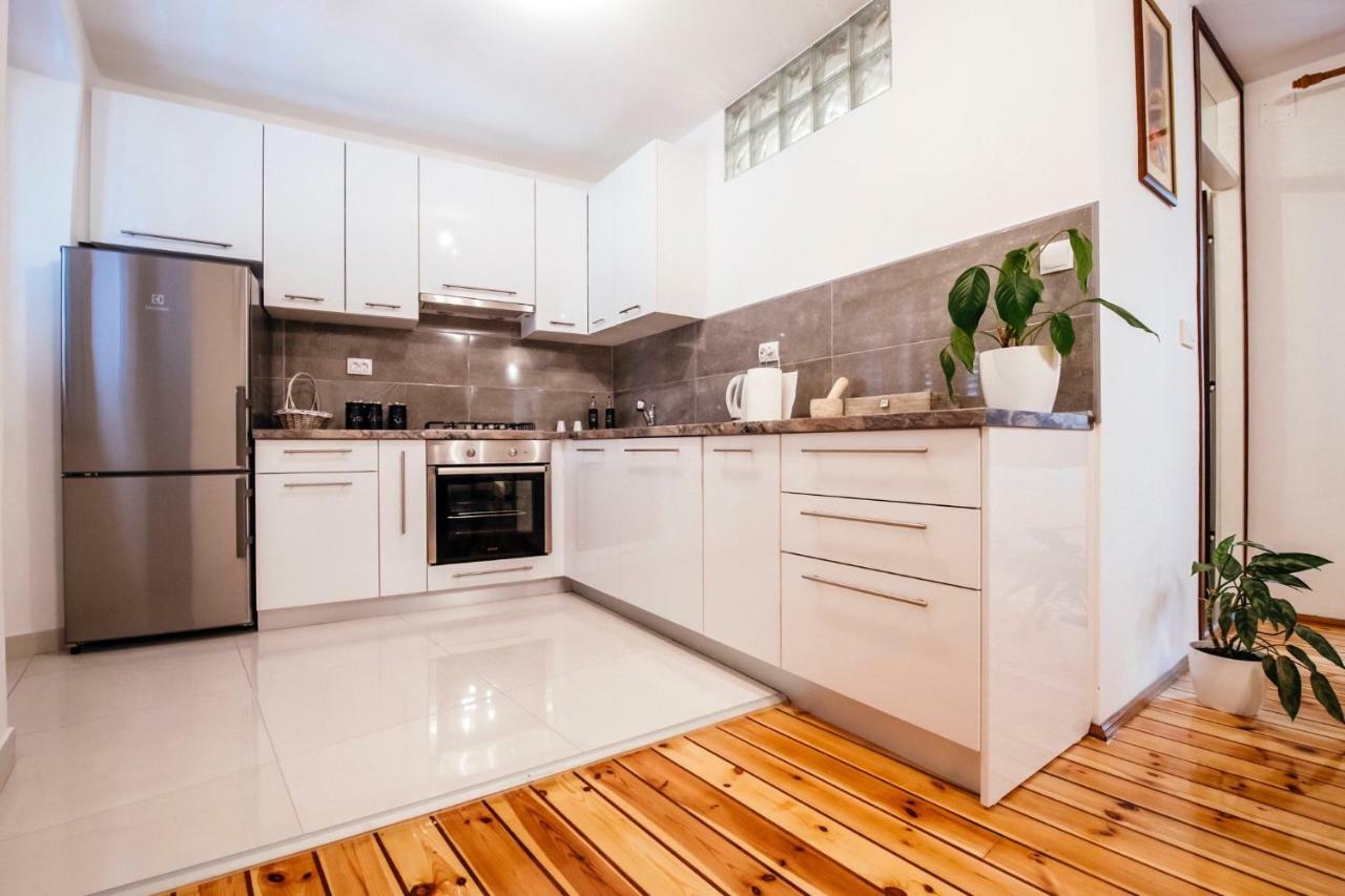 Heart Of Town Apartment Zadar Bagian luar foto