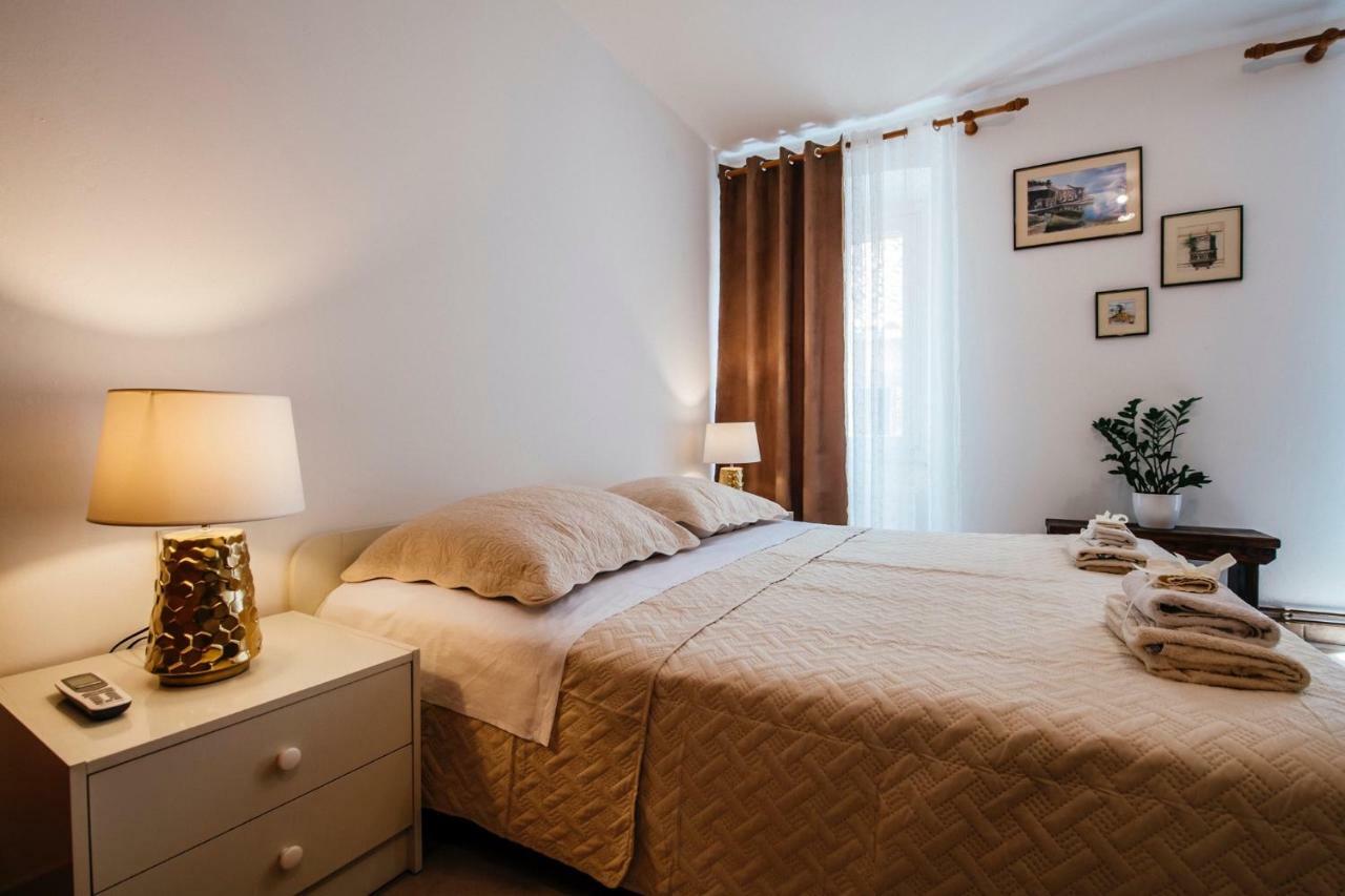 Heart Of Town Apartment Zadar Bagian luar foto