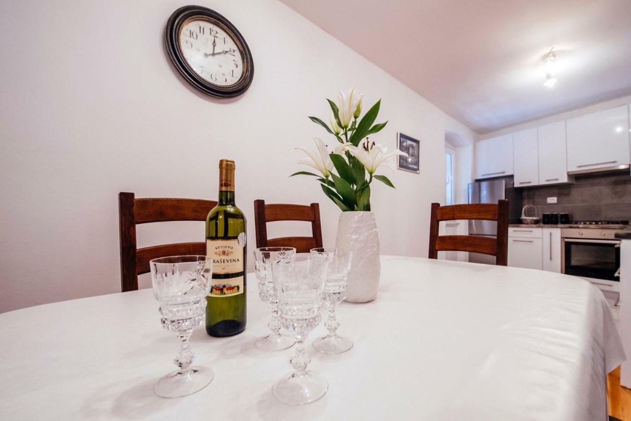 Heart Of Town Apartment Zadar Bagian luar foto