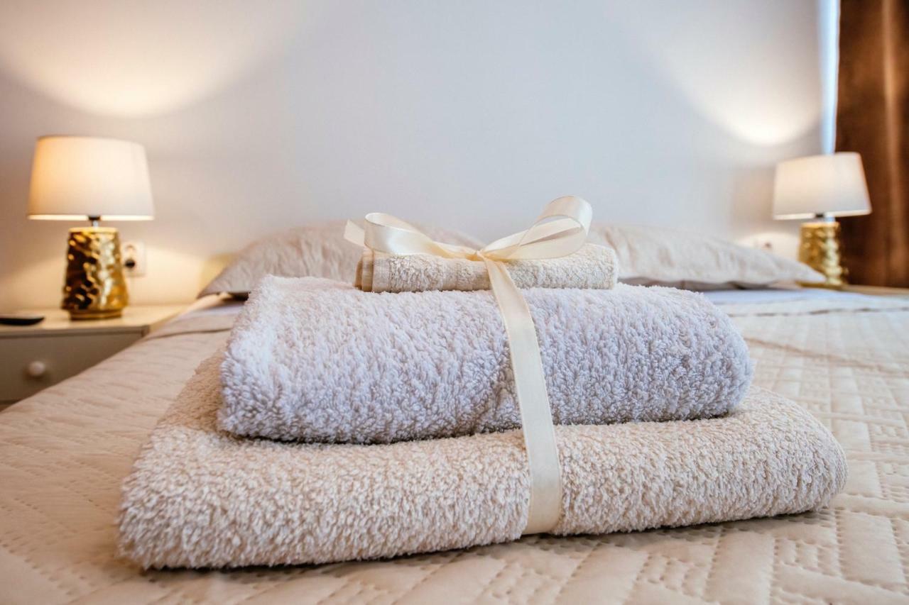 Heart Of Town Apartment Zadar Bagian luar foto