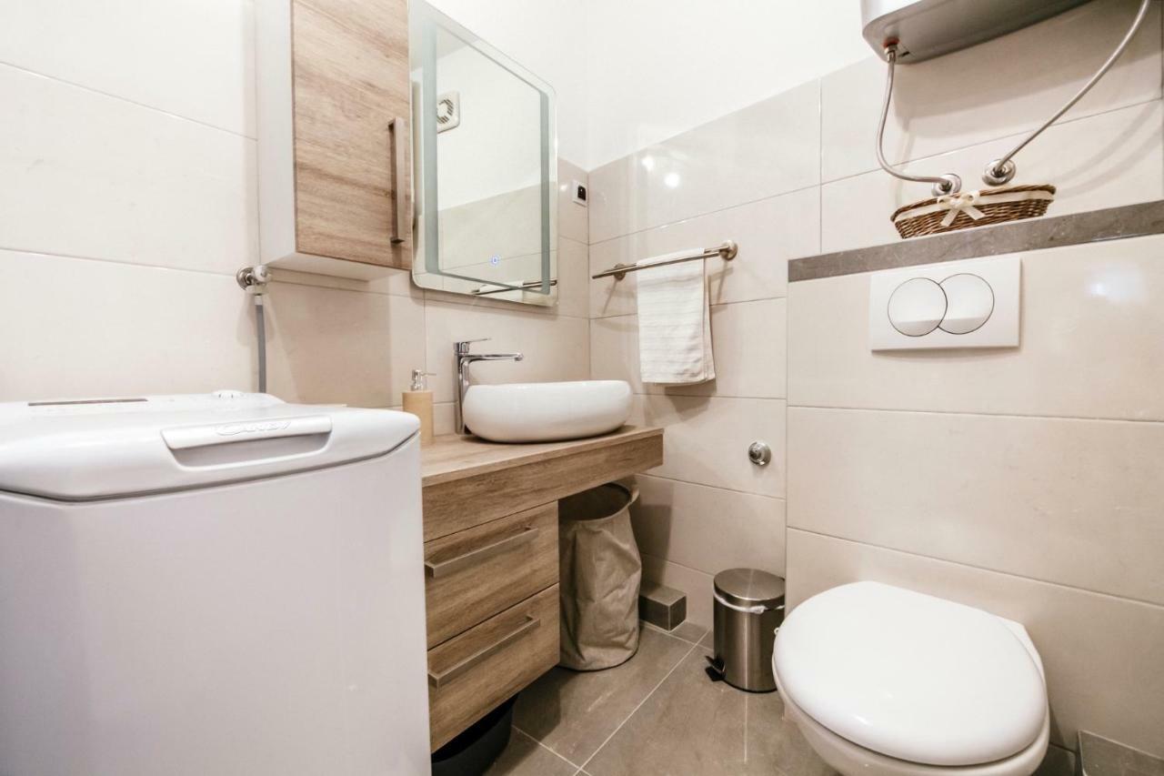 Heart Of Town Apartment Zadar Bagian luar foto
